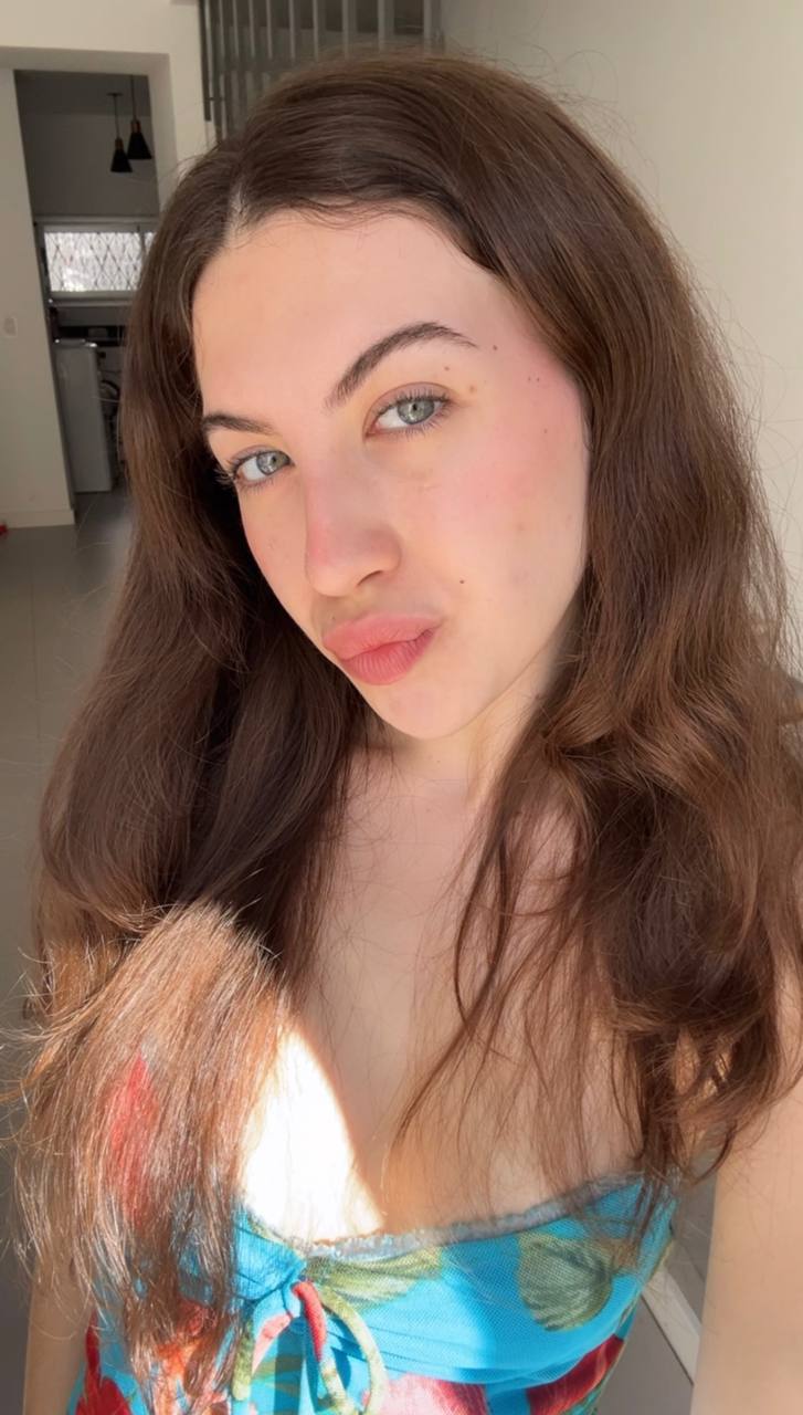 Nude girl Amber in Duning