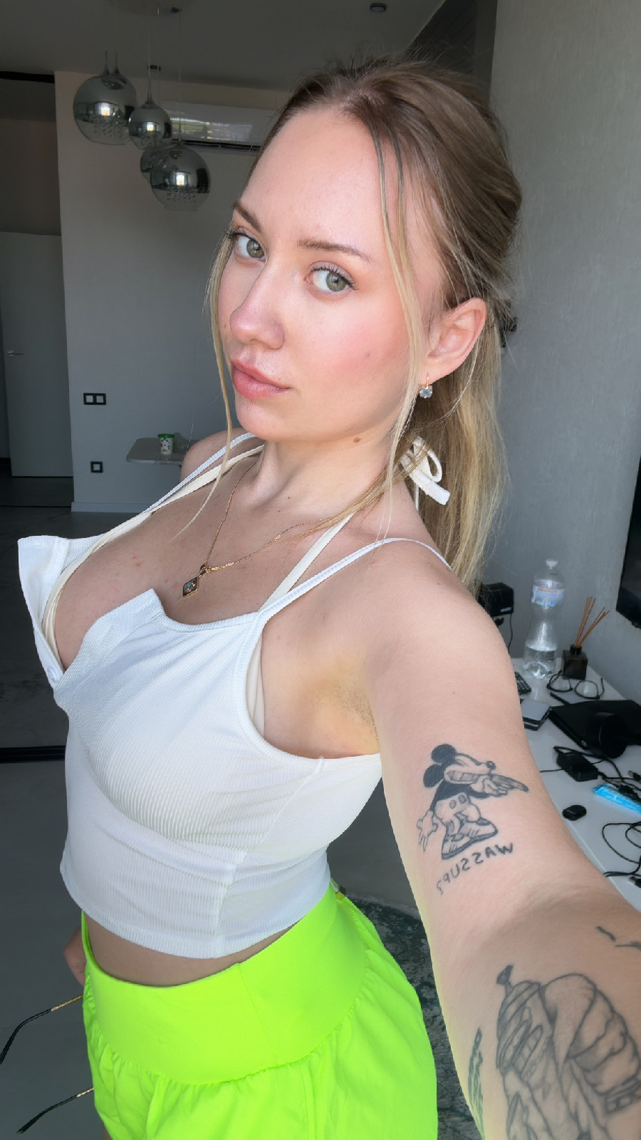 KateV in her underwear in Duning