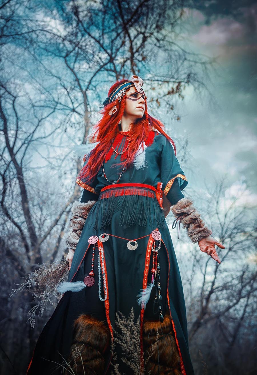 Take a pause and enjoy Girls in Slavic costumes — streaming from Duning